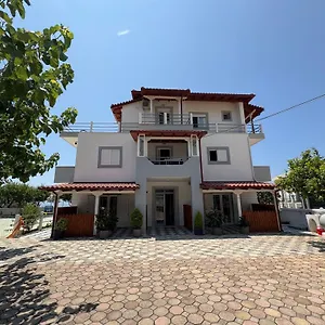 3* Hotel Yard Paradise